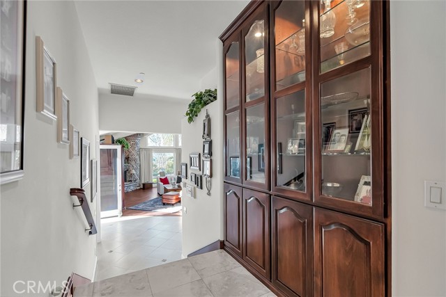 Detail Gallery Image 16 of 51 For 6872 Chartwell, Riverside,  CA 92506 - 5 Beds | 4/1 Baths