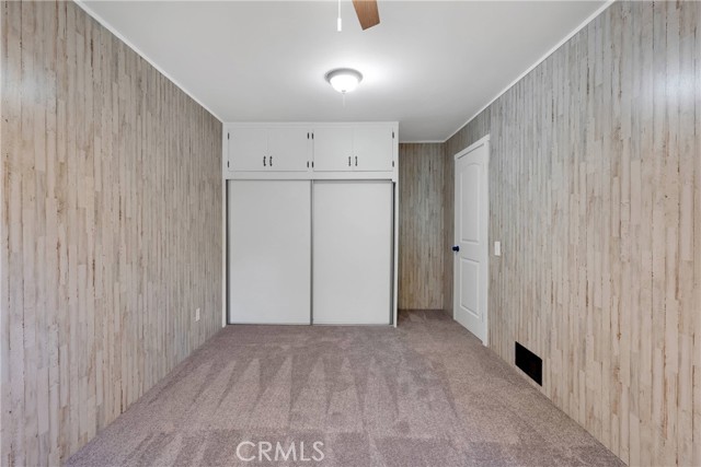 23550 Lake Drive, Crestline CA: https://media.crmls.org/medias/6f2e2e8e-f9cc-48e6-a484-470d8be5d741.jpg