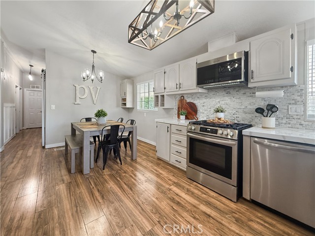 Detail Gallery Image 5 of 30 For 4901 Green River Rd #239,  Corona,  CA 92880 - 4 Beds | 2 Baths