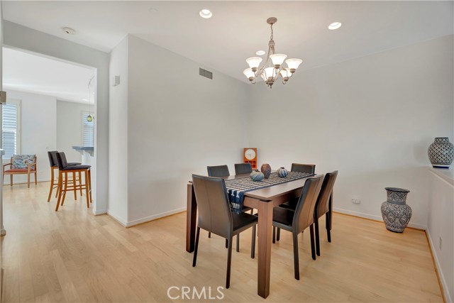 Detail Gallery Image 12 of 48 For 19328 Surfwave Dr, Huntington Beach,  CA 92648 - 3 Beds | 2/1 Baths