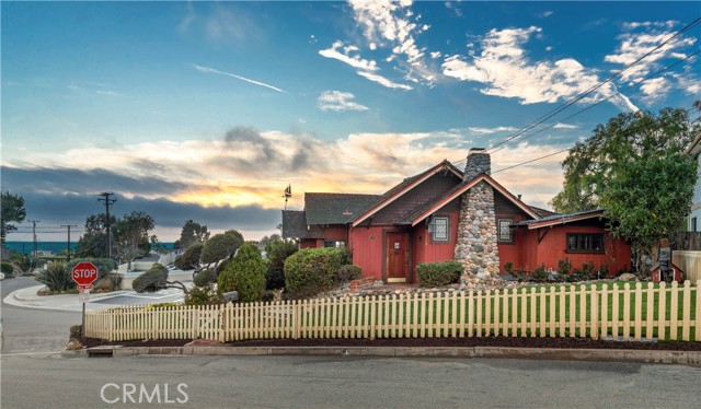 Detail Gallery Image 2 of 23 For 310 Hawthorne Rd, Laguna Beach,  CA 92651 - 1 Beds | 1 Baths