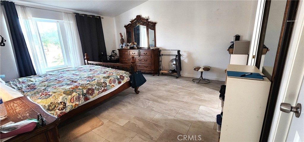 https://media.crmls.org/medias/6f2febb9-0802-44fa-8bfe-d6d8514fcf83.jpg?preset=X-Large