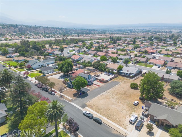 Detail Gallery Image 13 of 45 For 27981 Atlantic Ave, Highland,  CA 92346 - 3 Beds | 2 Baths