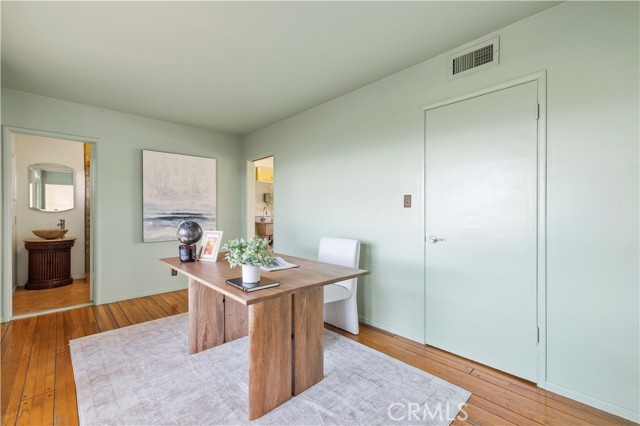 Detail Gallery Image 20 of 74 For 8615 Skyline Dr, Los Angeles,  CA 90046 - 3 Beds | 3 Baths