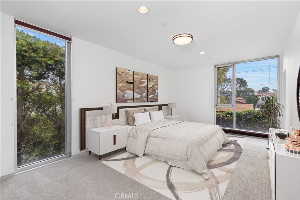 932 Manhattan Beach Boulevard, #B