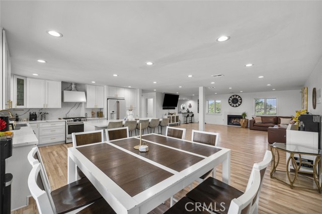 2556 W Avenue N 4, Palmdale CA: https://media.crmls.org/medias/6f316afa-95b2-4016-8bf9-9d823d6d9b4a.jpg
