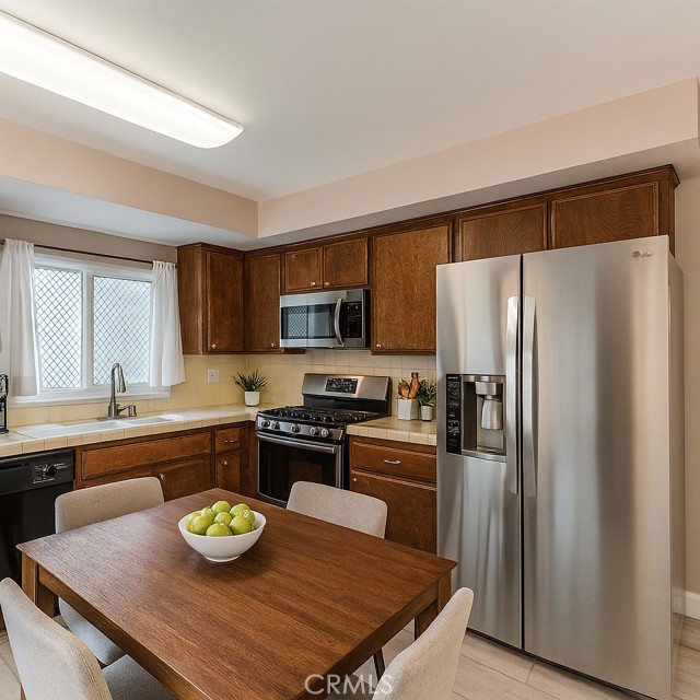 Detail Gallery Image 8 of 20 For 2616 Voorhees Ave #2,  Redondo Beach,  CA 90278 - 2 Beds | 1 Baths