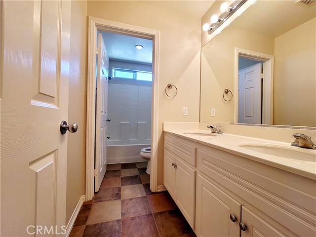 Detail Gallery Image 4 of 23 For 11223 Evergreen Loop, Corona,  CA 92883 - 4 Beds | 3/1 Baths