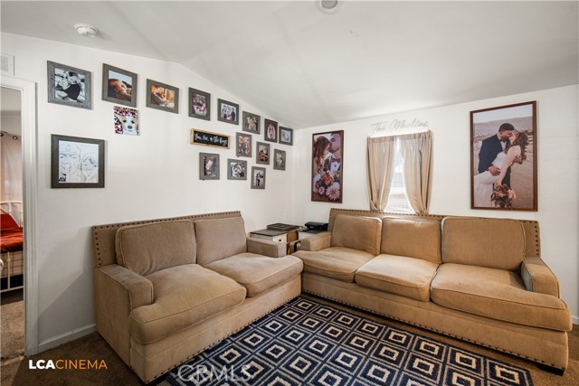 348 Petrol Rd #366, Bakersfield CA: https://media.crmls.org/medias/6f323209-b10b-447d-a234-afa966e46931.jpg