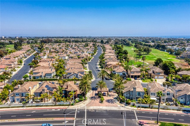 6471 Morningside Drive, Huntington Beach CA: https://media.crmls.org/medias/6f32aa2b-9c38-4f81-beae-dc66f198418a.jpg