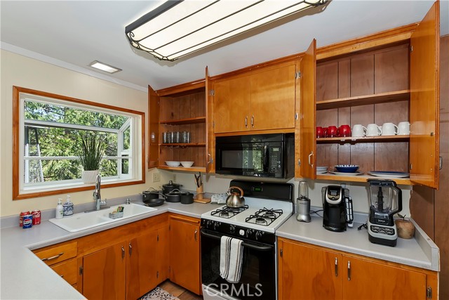 24032 Alpine Drive, Crestline, CA 92325