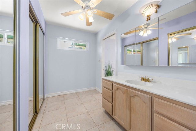 12362 Emrys Avenue, Garden Grove CA: https://media.crmls.org/medias/6f33ee33-fb84-4e76-9366-c8e717426219.jpg