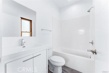 Detail Gallery Image 18 of 33 For 51 Kennebec Ave #3,  Long Beach,  CA 90803 - 3 Beds | 3/1 Baths