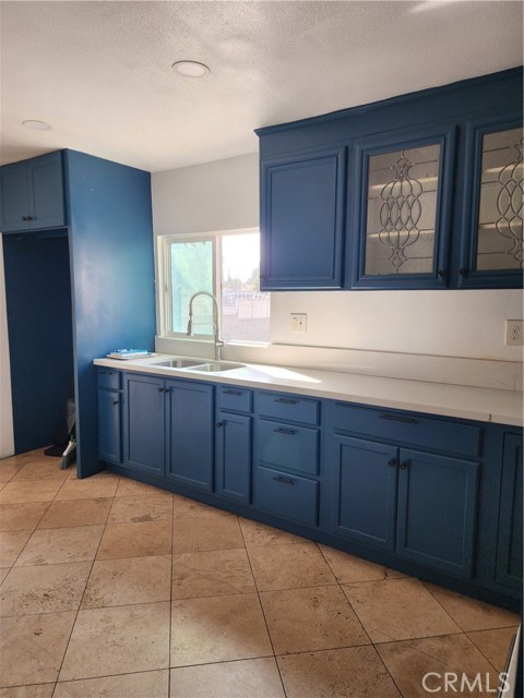 Detail Gallery Image 5 of 15 For 13402 S Willowbrook, Compton,  CA 90222 - 3 Beds | 2 Baths