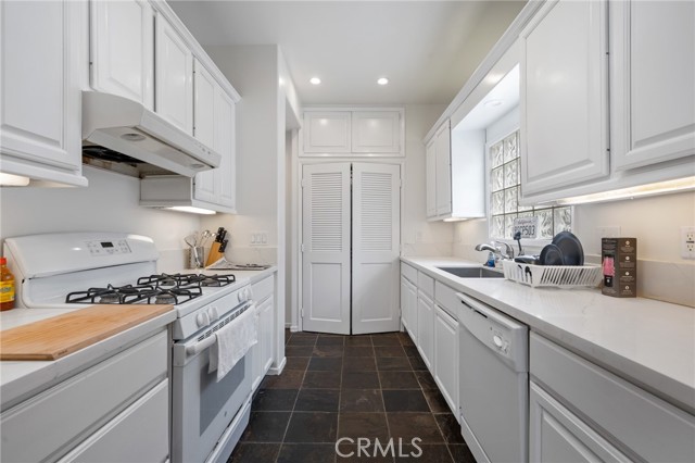 824 Torrance, Redondo Beach CA: https://media.crmls.org/medias/6f36f185-9347-4f8e-9b3b-8878b8186664.jpg