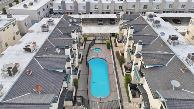 Detail Gallery Image 32 of 43 For 14325 Foothill #9,  Sylmar,  CA 91342 - 2 Beds | 2/1 Baths