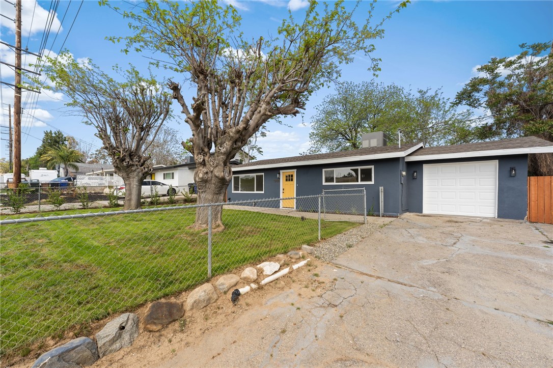 Detail Gallery Image 1 of 3 For 12435 18th St, Yucaipa,  CA 92399 - 3 Beds | 2 Baths