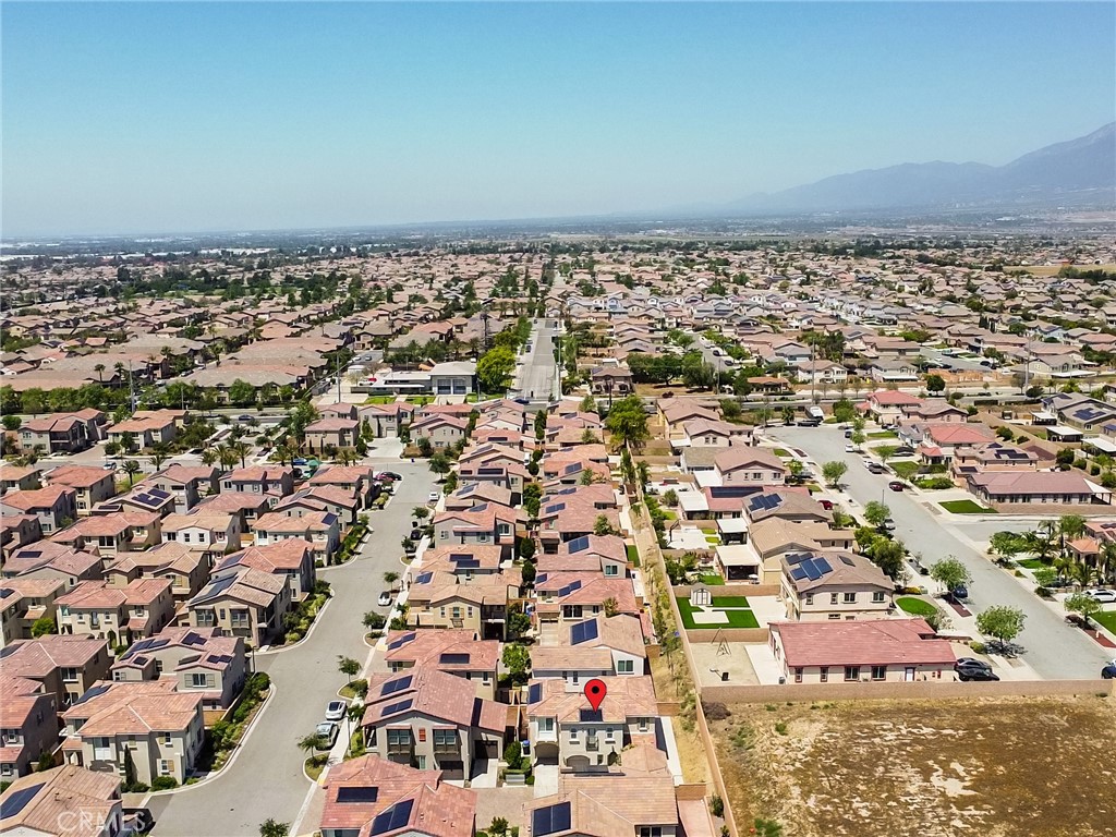https://media.crmls.org/medias/6f3856ca-91d3-40c9-94fb-9fd9c5b85f51.jpg?preset=X-Large