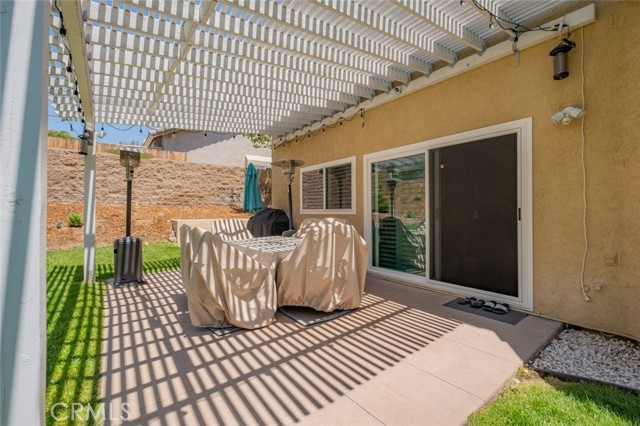 Detail Gallery Image 9 of 30 For 29231 Mammoth Ln, Canyon Country,  CA 91387 - 3 Beds | 3 Baths