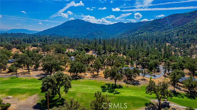 41028 Shandee Lane, Ahwahnee CA: https://media.crmls.org/medias/6f3b0036-53c0-4ca7-97f1-23c934490ce1.jpg