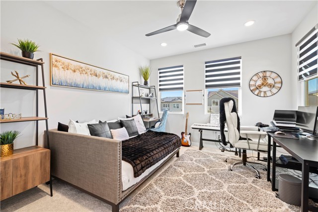 Detail Gallery Image 47 of 57 For 28618 Bloom, Saugus,  CA 91350 - 5 Beds | 4/1 Baths