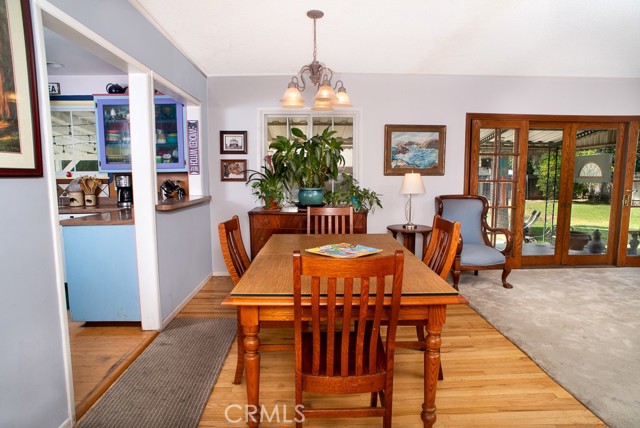17142 Tuba Street, Northridge CA: https://media.crmls.org/medias/6f3baae5-8795-470f-9da6-a3ce2e8d9eb9.jpg