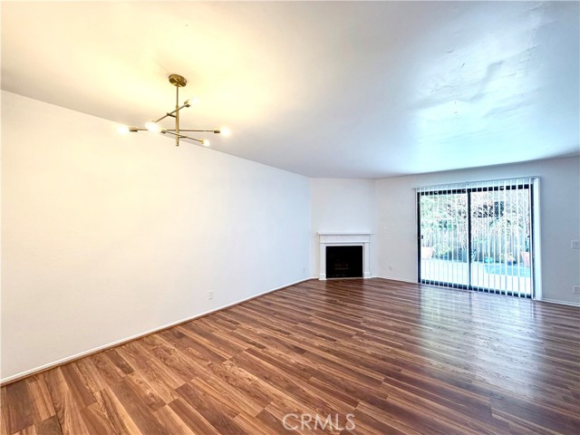 Detail Gallery Image 5 of 10 For 13512 Moorpark St #103,  Sherman Oaks,  CA 91423 - 1 Beds | 1 Baths