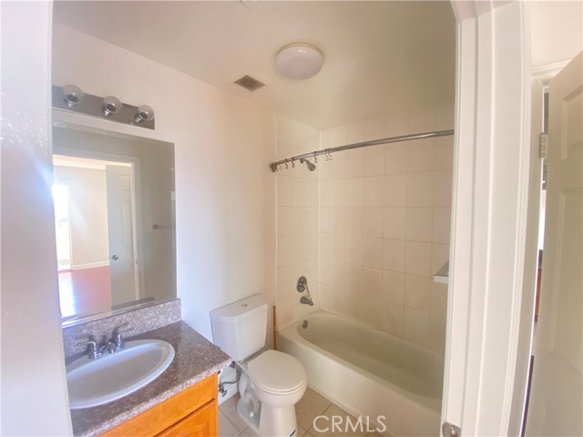 Detail Gallery Image 11 of 15 For 3711 Baldwin, Los Angeles,  CA 90031 - 2 Beds | 3 Baths