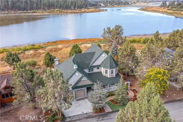 Detail Gallery Image 12 of 75 For 42425 Bear Loop, Big Bear Lake,  CA 92314 - 3 Beds | 3/1 Baths