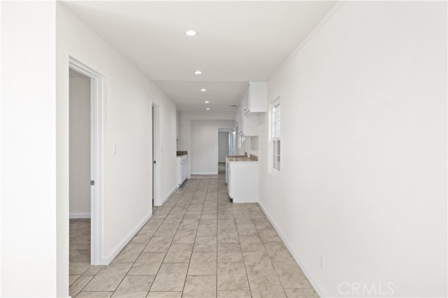 Detail Gallery Image 3 of 28 For 13032 S Main St, Los Angeles,  CA 90061 - 4 Beds | 2 Baths