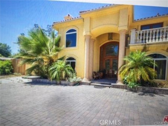 Detail Gallery Image 3 of 13 For 5717 Melvin Ave, Tarzana,  CA 91356 - 8 Beds | 5 Baths