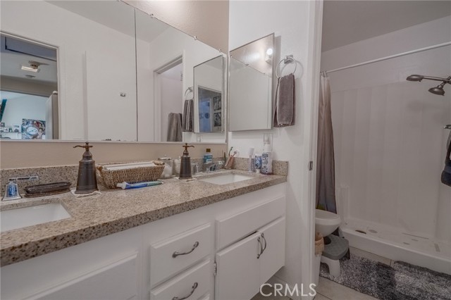 574 E Skylark Drive, Ontario CA: https://media.crmls.org/medias/6f3d8f0a-6866-4ebe-b30c-42cfb4825453.jpg