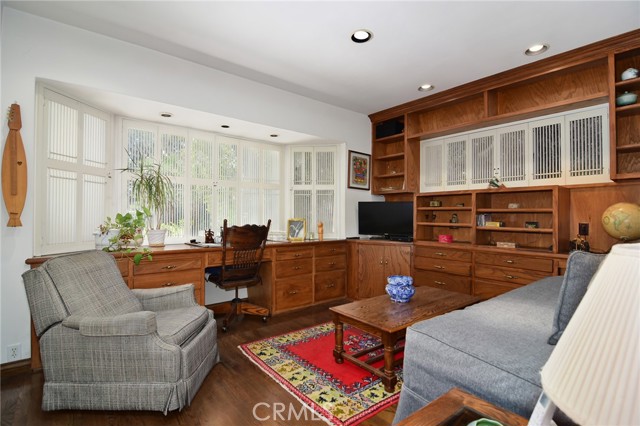 Detail Gallery Image 18 of 32 For 13943 Margate St, Sherman Oaks,  CA 91401 - 4 Beds | 3 Baths