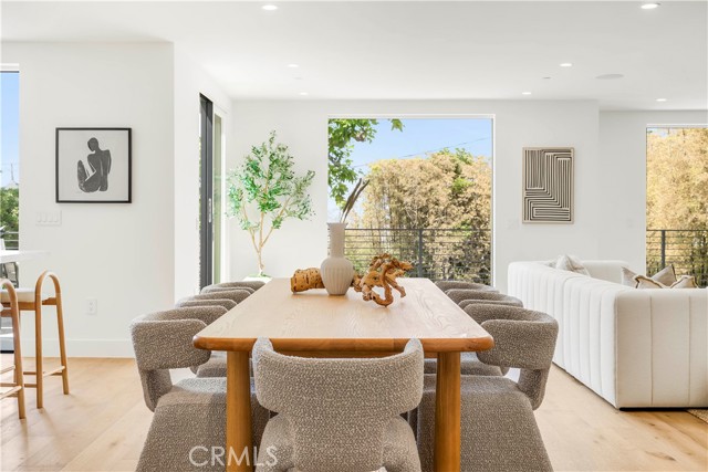 Detail Gallery Image 23 of 46 For 1759 Glenneyre St, Laguna Beach,  CA 92651 - 5 Beds | 5/1 Baths