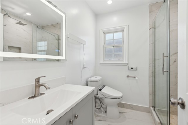 703 Avenue D, Redondo Beach, California 90277, 3 Bedrooms Bedrooms, ,1 BathroomBathrooms,Residential,For Sale,Avenue D,TR26093549
