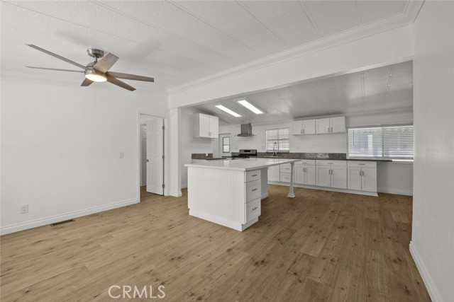 3524 E Avenue R, Palmdale CA: https://media.crmls.org/medias/6f3e5888-502a-455f-a1df-af1068f4274b.jpg