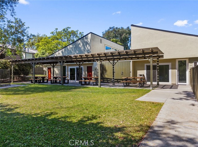 4919 Indian Wood Road, Culver City CA: https://media.crmls.org/medias/6f3f8b3e-63e7-4f8d-9b86-dd67ea438c9b.jpg