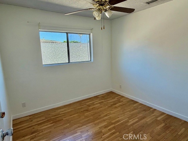 https://media.crmls.org/medias/6f3f9a93-acf5-413c-95ea-957f7d0acf05.jpg?preset=X-Large