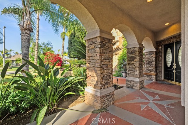 Detail Gallery Image 3 of 69 For 922 Armata Dr, Corona,  CA 92881 - 5 Beds | 4/1 Baths