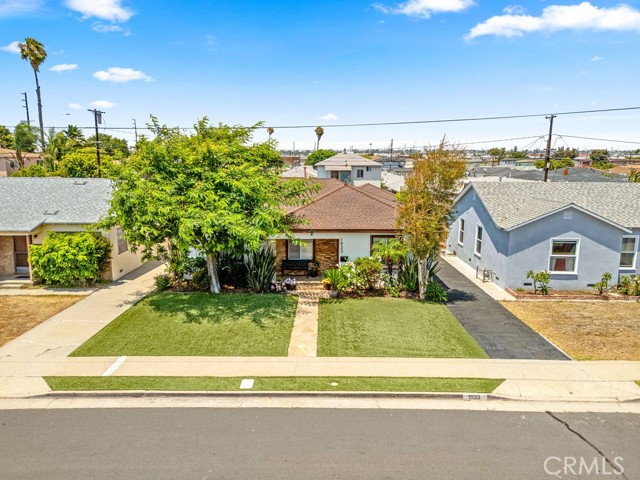 1933 W 147th Street, Gardena CA: https://media.crmls.org/medias/6f40249d-574e-47f4-bb65-912a9b399cd2.jpg