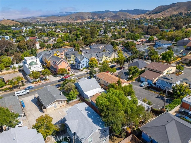 1143 Walnut Street, San Luis Obispo CA: https://media.crmls.org/medias/6f40416d-a8b5-4a76-a0d9-51a5a1be1645.jpg