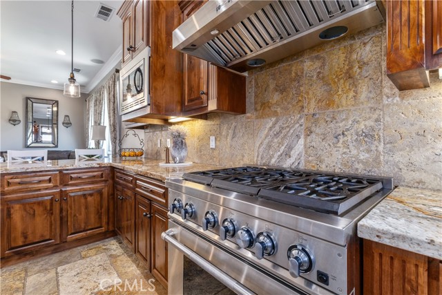 98 Nutwood Circle, Paso Robles CA: https://media.crmls.org/medias/6f405e21-c2db-4248-a810-46d550df21fd.jpg