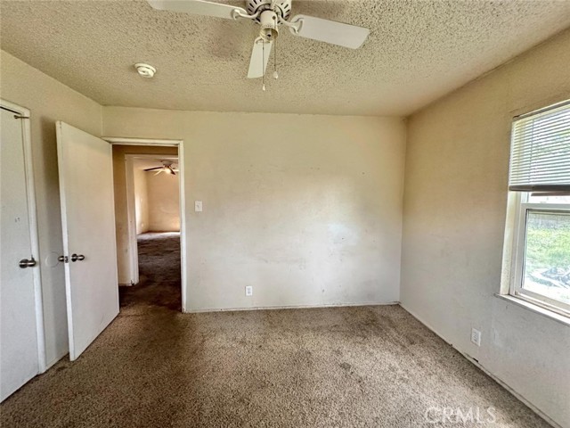 Detail Gallery Image 10 of 13 For 2242 S Holly Ave, Fresno,  CA 93706 - 2 Beds | 1 Baths