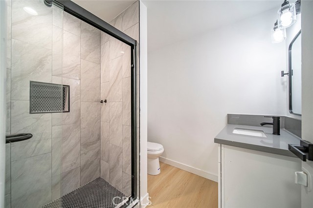 425 N Raymond Avenue, Pasadena CA: https://media.crmls.org/medias/6f40ce72-78b5-4ae9-aaea-c96d07241ff2.jpg