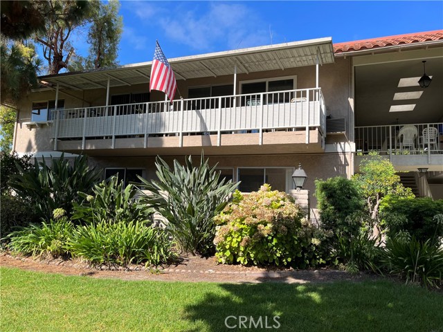 Detail Gallery Image 11 of 26 For 953 Avenida Carmel, Unit B, Laguna Woods,  CA 92637 - 2 Beds | 2 Baths