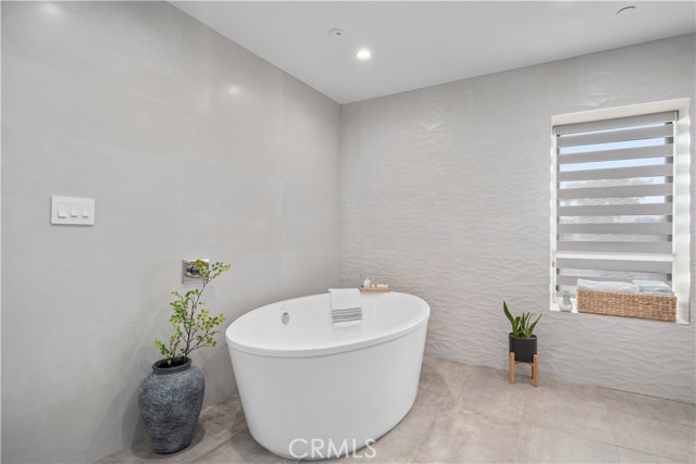 14157 Tiara Street, Sherman Oaks CA: https://media.crmls.org/medias/6f41534b-6296-4c89-8977-9aa0684d53d3.jpg