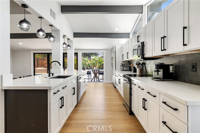 19945 Gresham Street, Northridge CA: https://media.crmls.org/medias/6f418ee0-bf6e-4d09-9bfb-c6ad3eaa31cb.jpg
