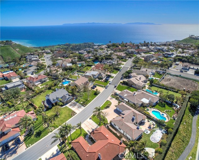 Birdseye view of 33 Santa Barbara and The Island View Community!