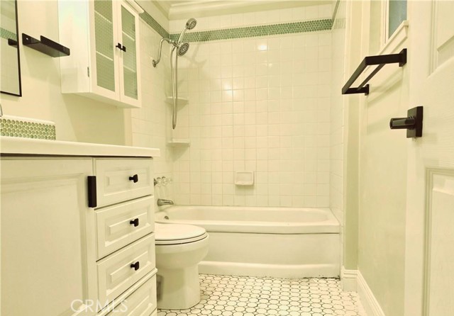 Image 17 of 23 For 4002 Bryant Court