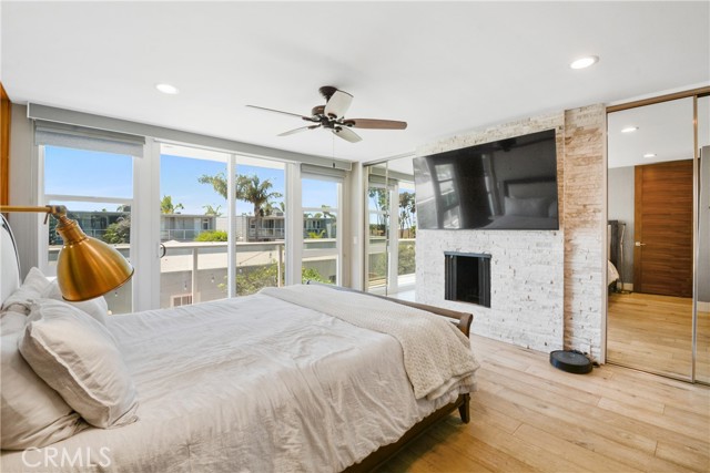 4062 Aladdin Drive, Huntington Beach CA: https://media.crmls.org/medias/6f42981f-1619-4bdb-a534-7a1f16f0abb8.jpg